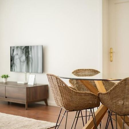 Cozy Sea View Apartment Near City & Airport Понта Делгада Екстериор снимка